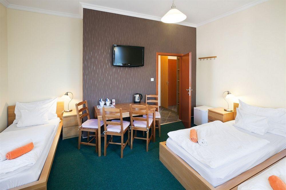 Pytloun Self Check-In Hotel Liberec Ngoại thất bức ảnh