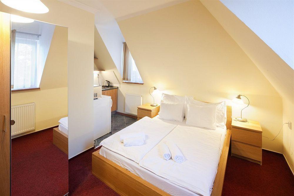 Pytloun Self Check-In Hotel Liberec Ngoại thất bức ảnh