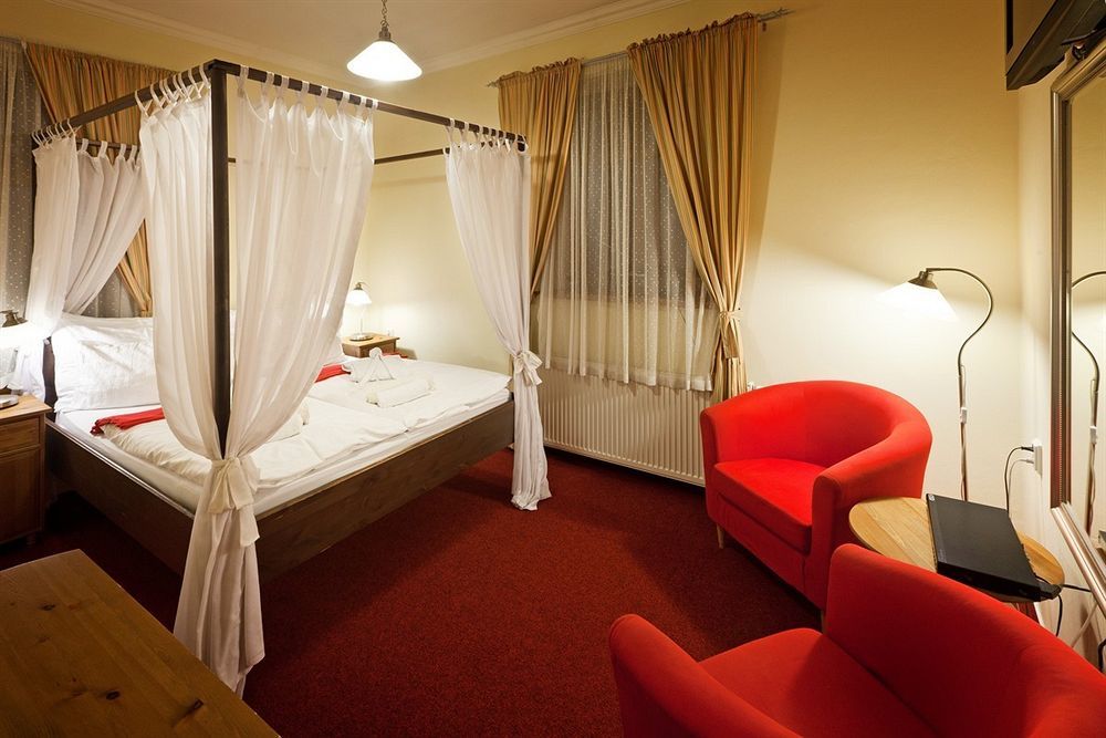 Pytloun Self Check-In Hotel Liberec Ngoại thất bức ảnh